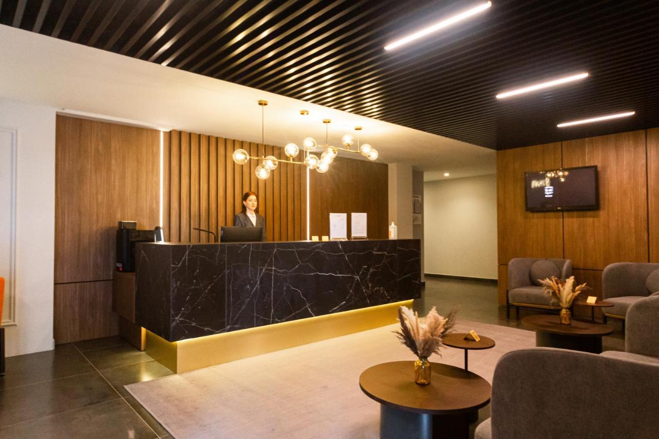 Small Hotel فينيتسا المظهر الخارجي الصورة