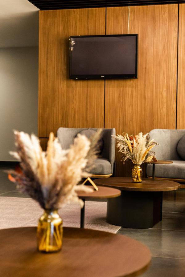 Small Hotel فينيتسا المظهر الخارجي الصورة