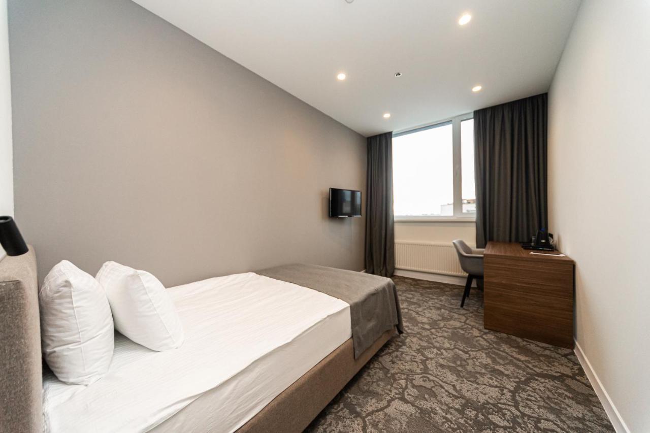 Small Hotel فينيتسا المظهر الخارجي الصورة