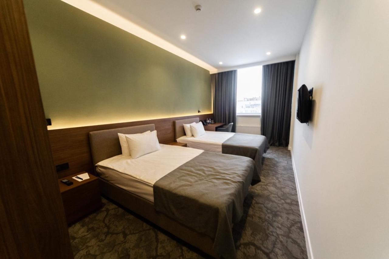 Small Hotel فينيتسا المظهر الخارجي الصورة