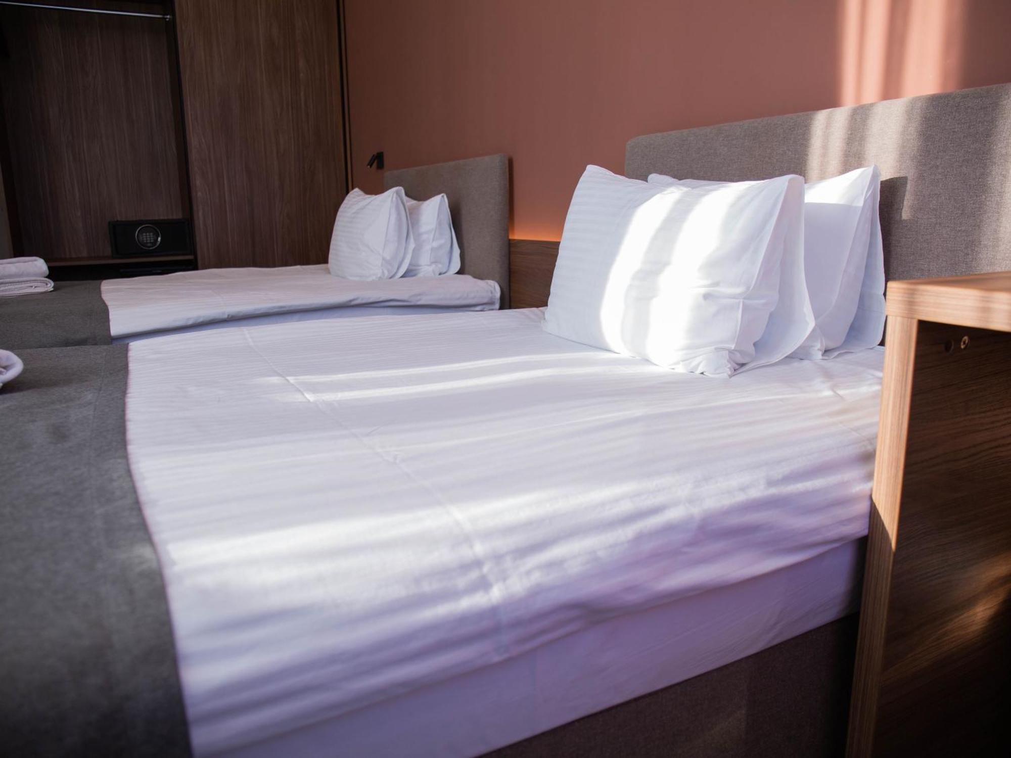 Small Hotel فينيتسا المظهر الخارجي الصورة