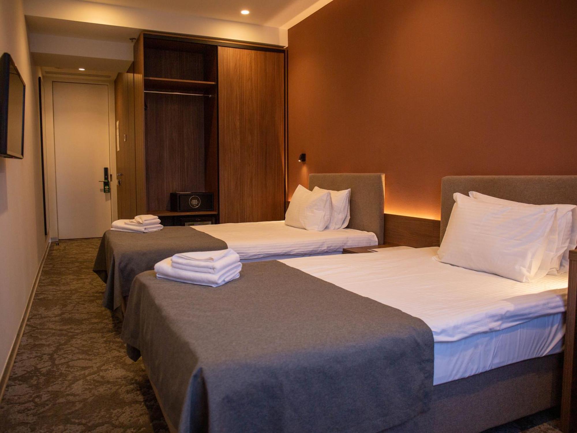 Small Hotel فينيتسا المظهر الخارجي الصورة