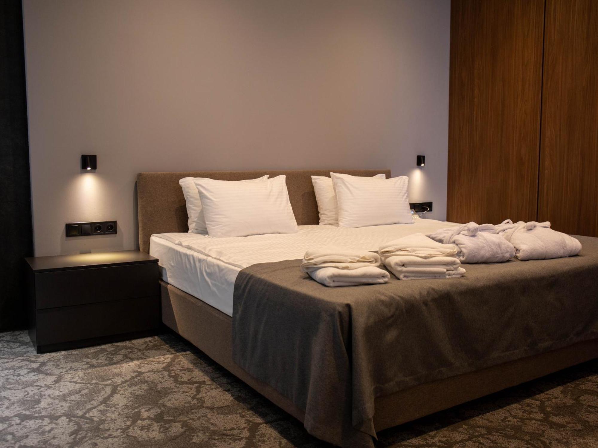 Small Hotel فينيتسا المظهر الخارجي الصورة
